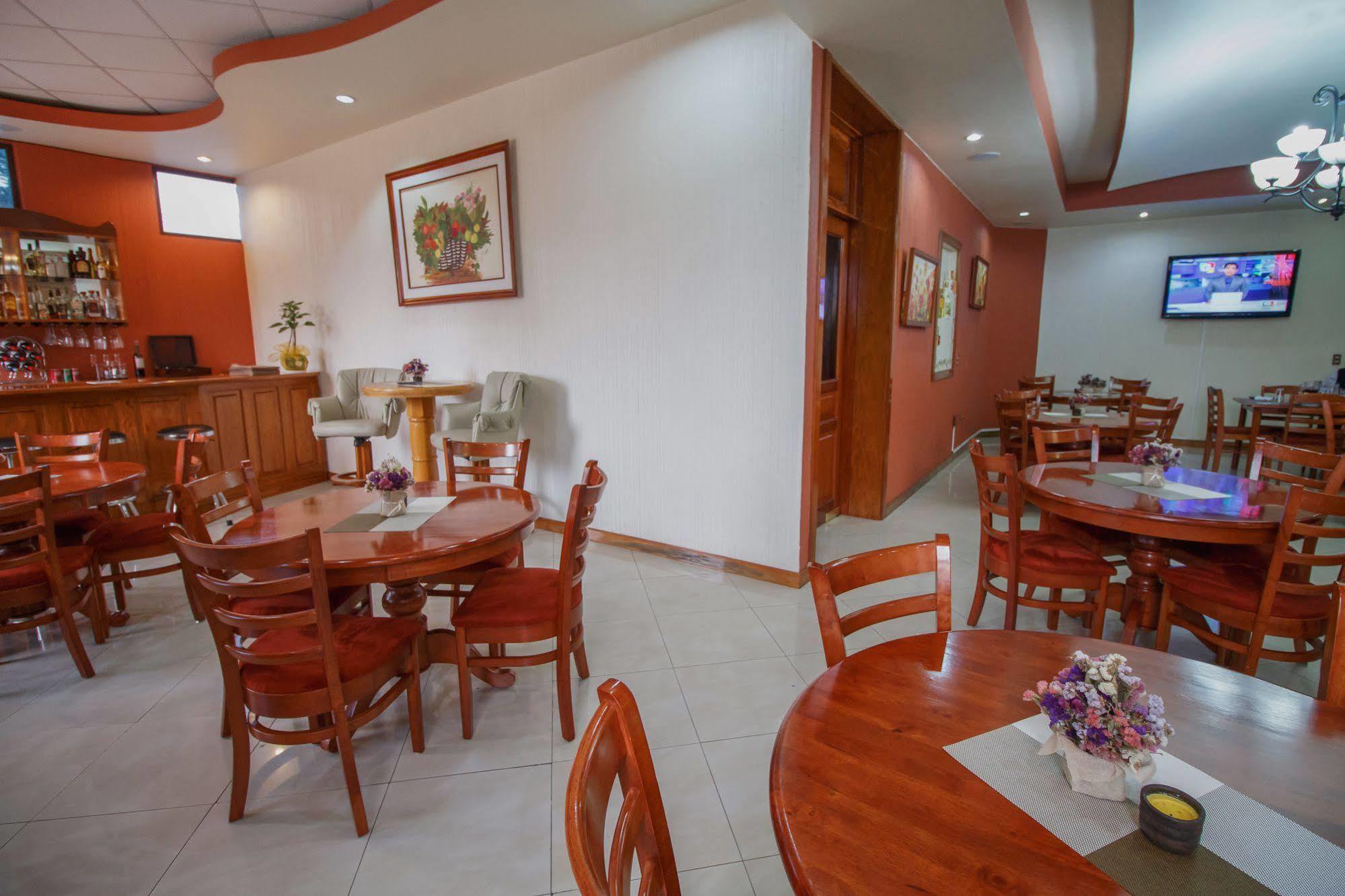 Hotel Anna Inn Olintepeque Esterno foto