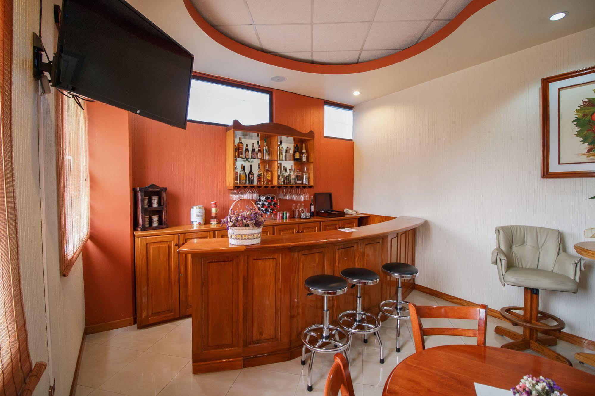 Hotel Anna Inn Olintepeque Esterno foto