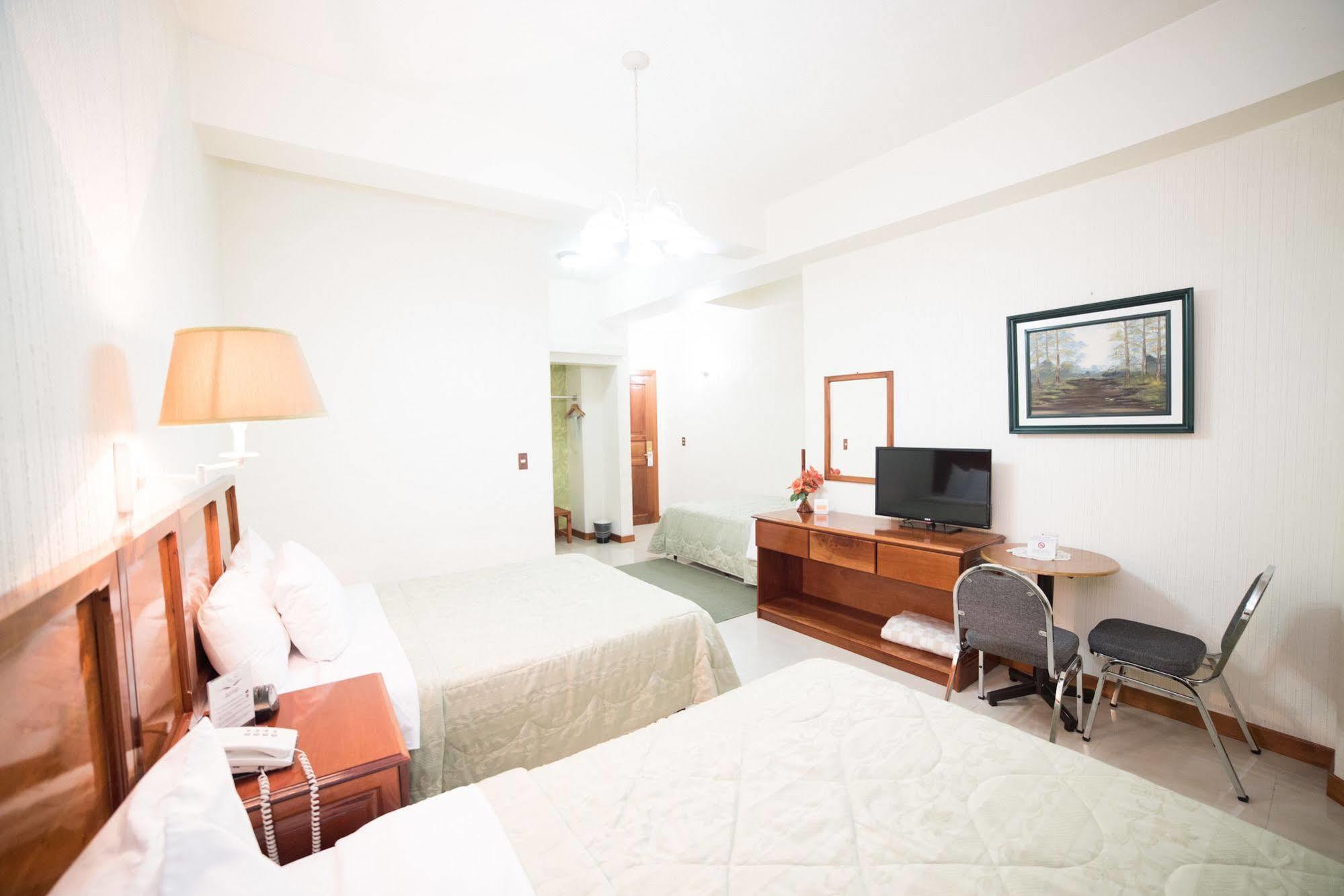 Hotel Anna Inn Olintepeque Esterno foto