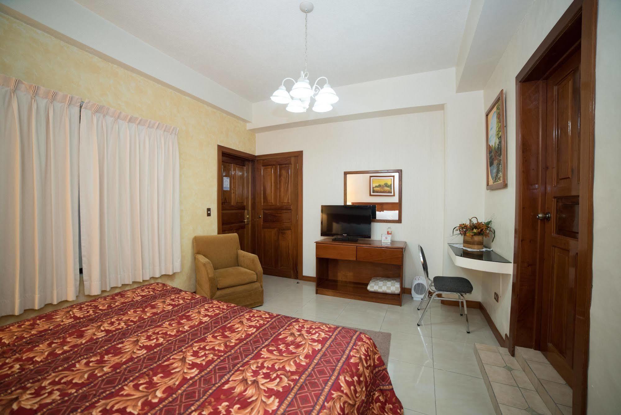 Hotel Anna Inn Olintepeque Esterno foto