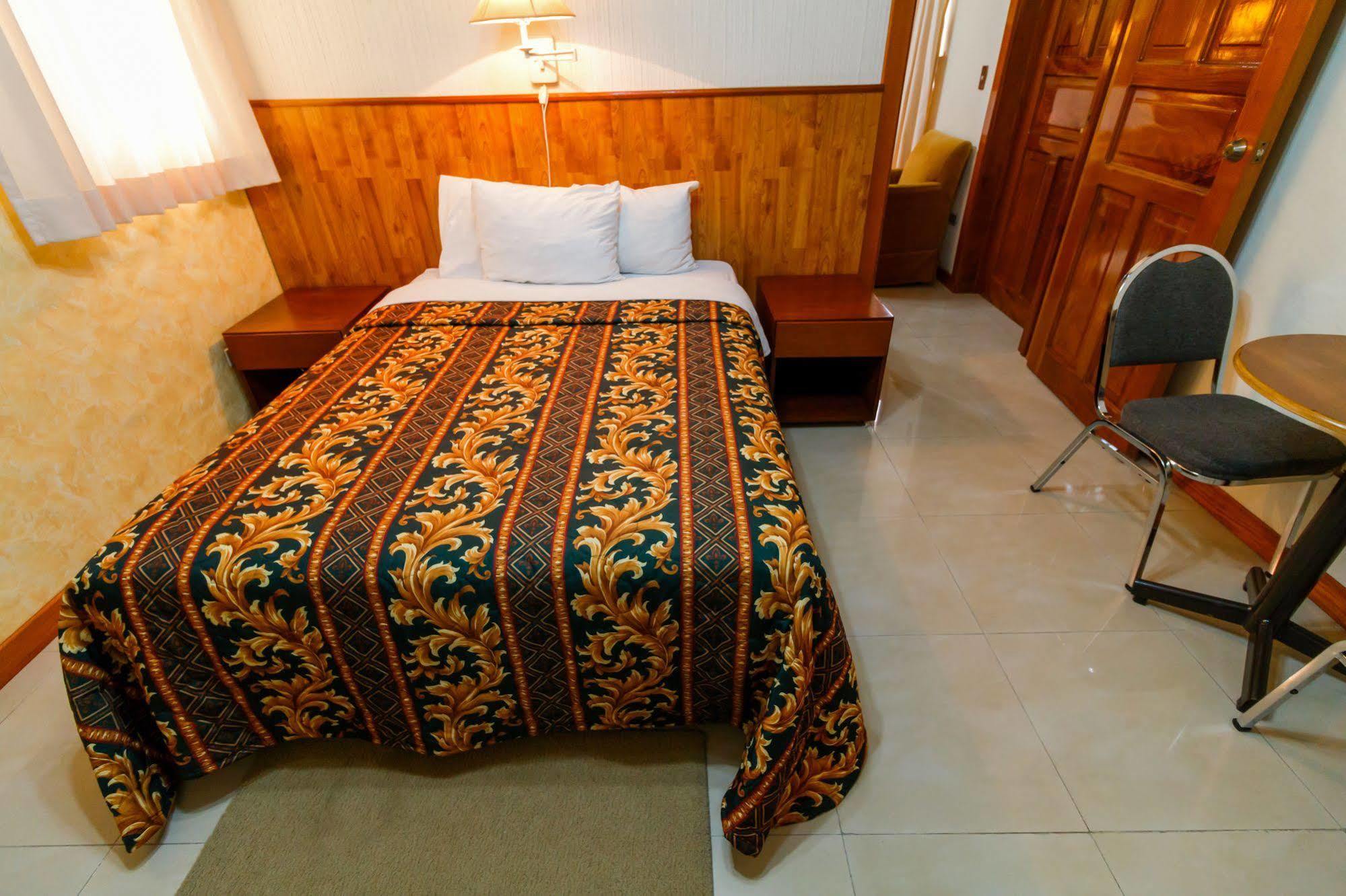 Hotel Anna Inn Olintepeque Esterno foto